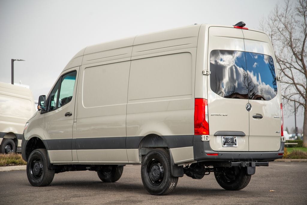 Thumbnail: 2026 Mercedes-Benz Sprinter - 8