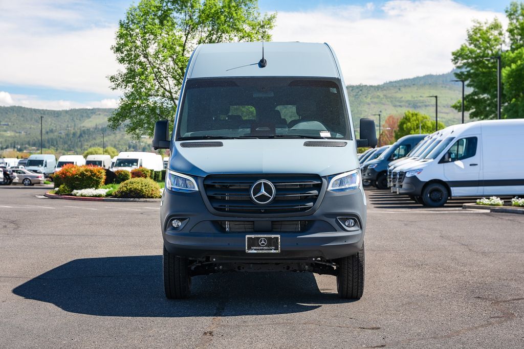 Thumbnail: 2026 Mercedes-Benz Sprinter - 4