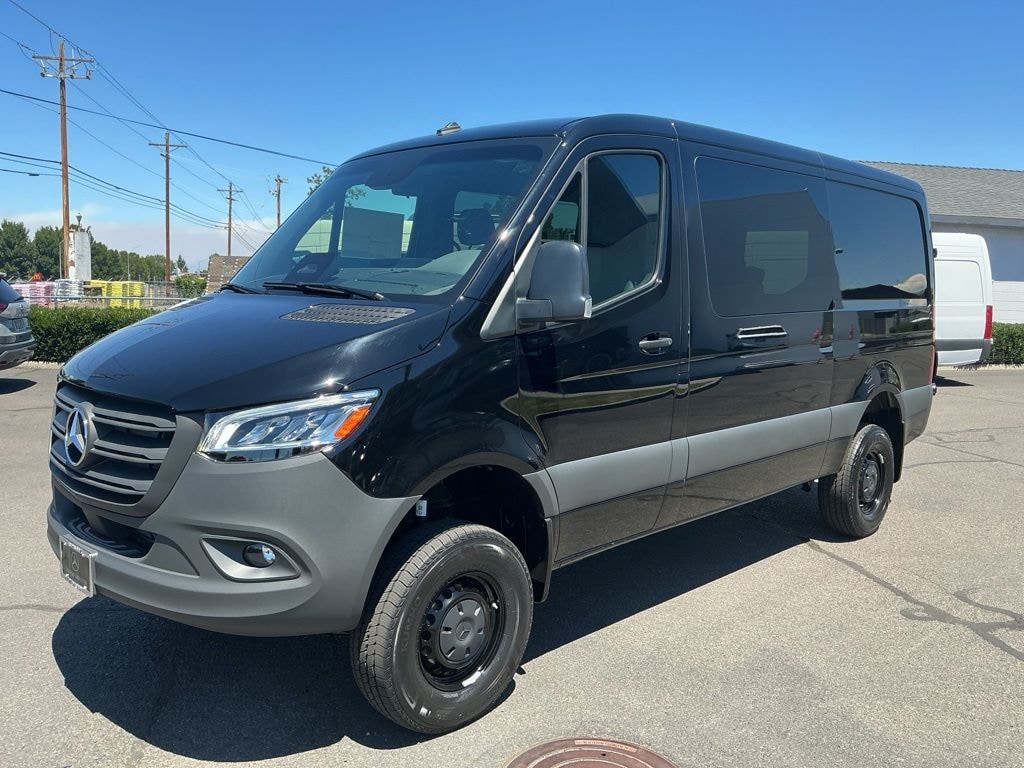 New 2026 Mercedes-Benz Sprinter 2500 Standard Roof 4-Cyl Diesel HO Van Crew Van