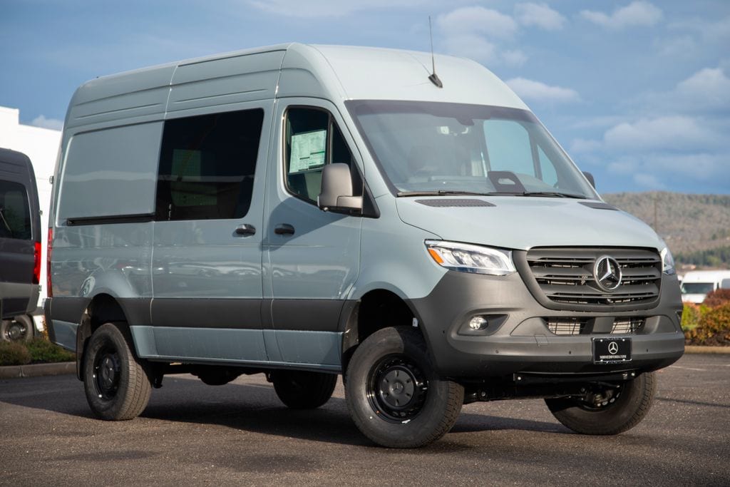 Thumbnail: 2026 Mercedes-Benz Sprinter - 3