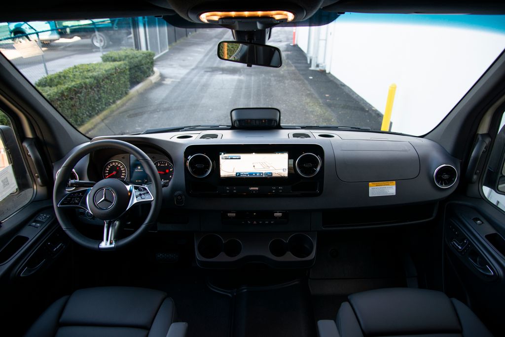 Thumbnail: 2026 Mercedes-Benz Sprinter - 16