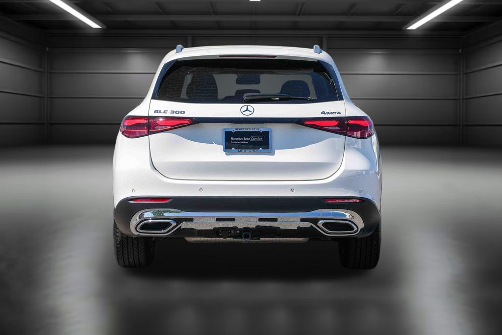 Thumbnail: 2025 Mercedes-Benz GLC - 11