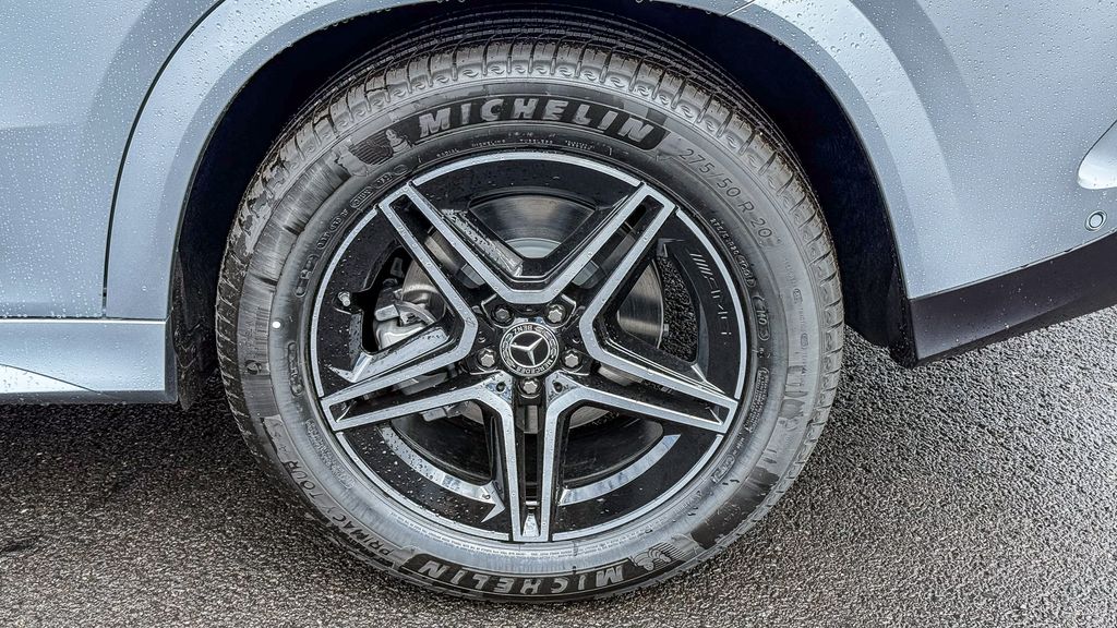 Thumbnail: 2026 Mercedes-Benz GLE - 10