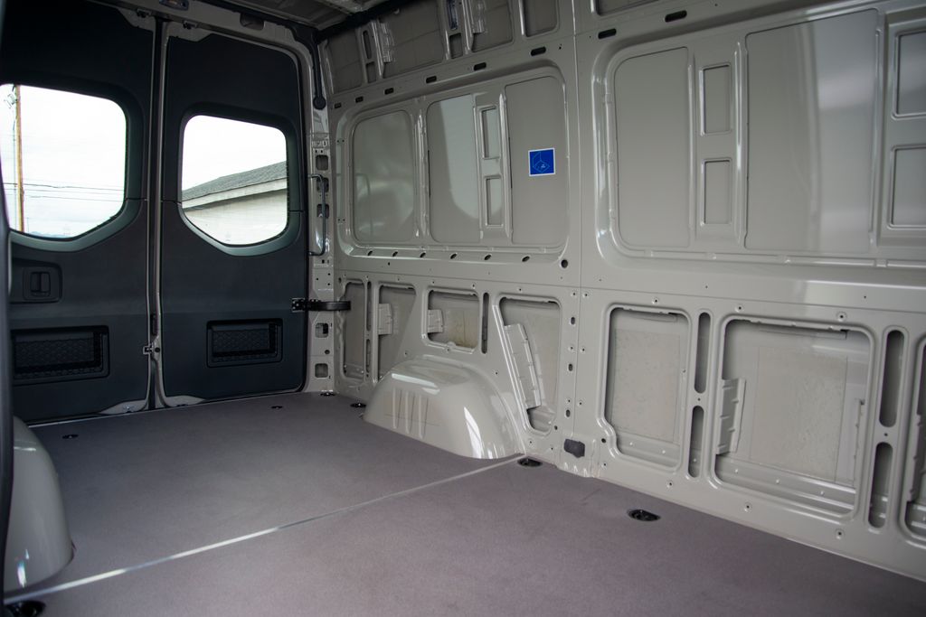 Thumbnail: 2026 Mercedes-Benz Sprinter - 21