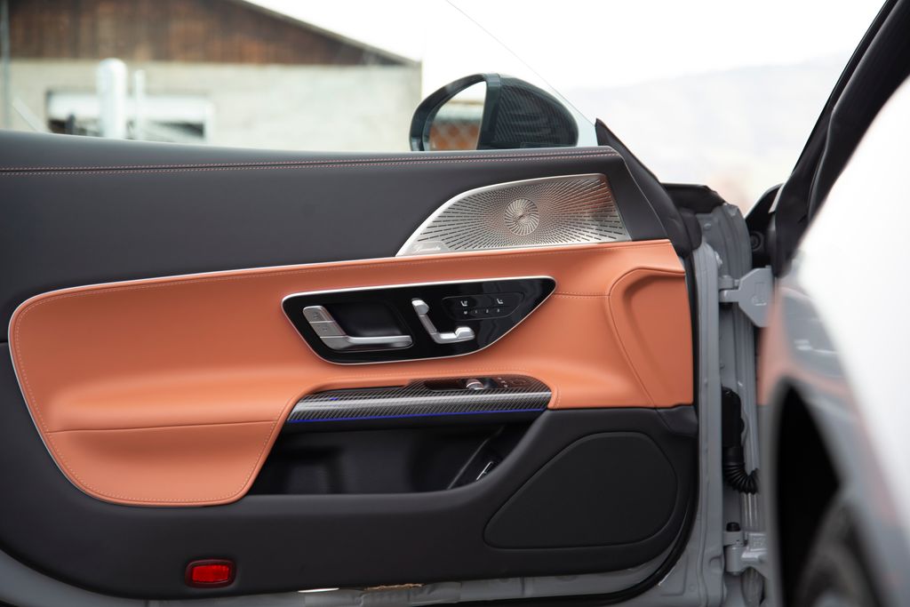 Thumbnail: 2026 Mercedes-Benz AMG GT - 9