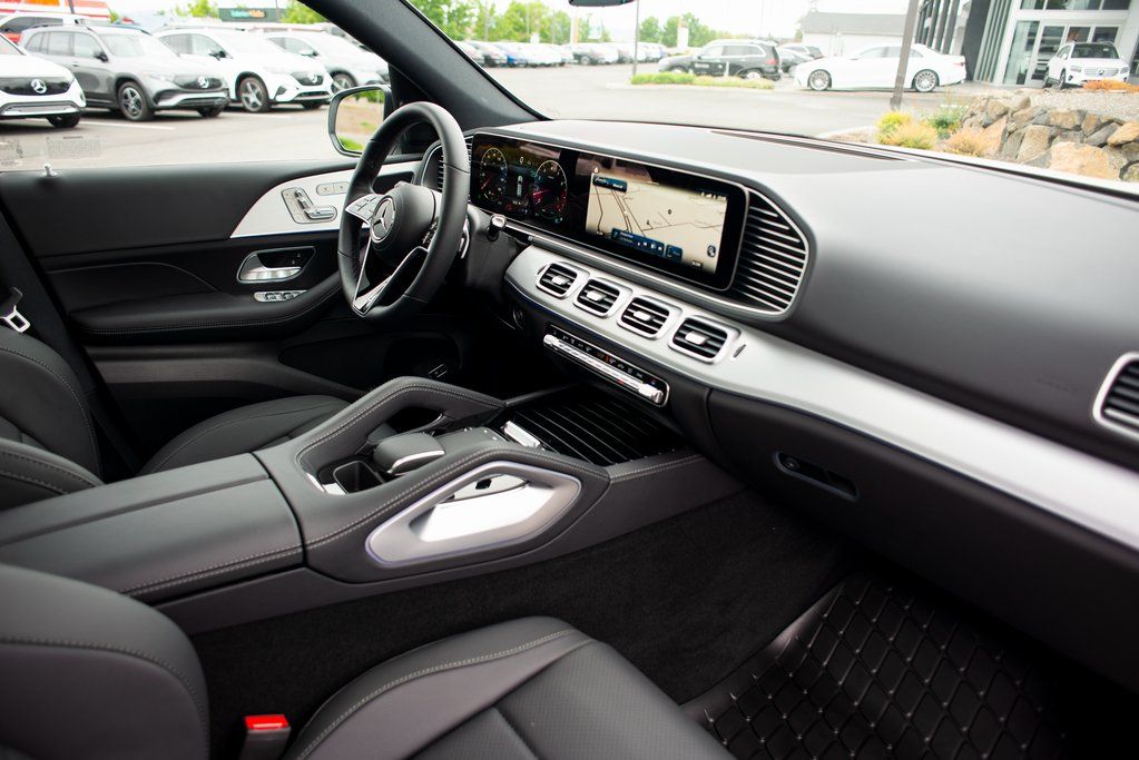 Thumbnail: 2025 Mercedes-Benz GLE - 33