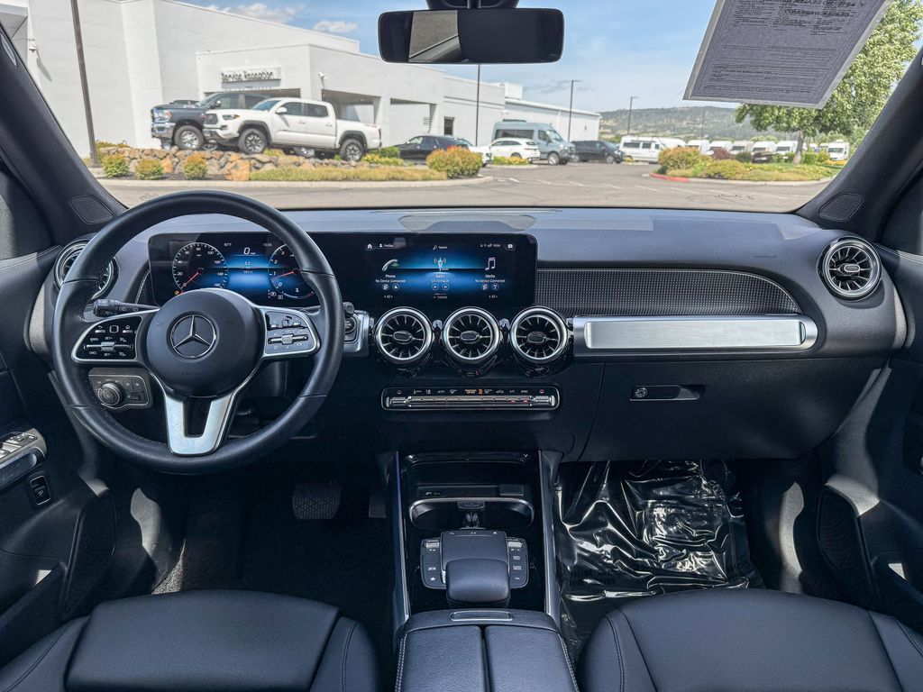 Thumbnail: 2022 Mercedes-Benz GLB - 13