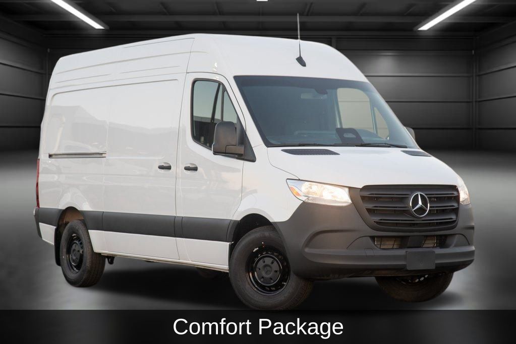 Thumbnail: 2025 Mercedes-Benz Sprinter - 3