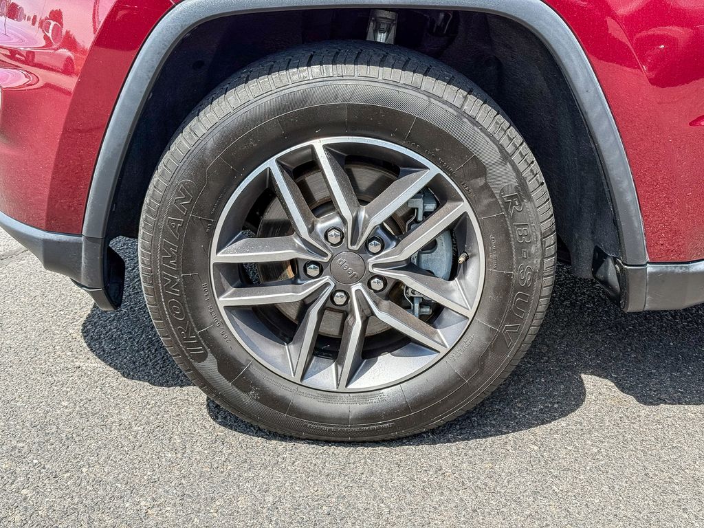 Thumbnail: 2021 Jeep Grand Cherokee - 10