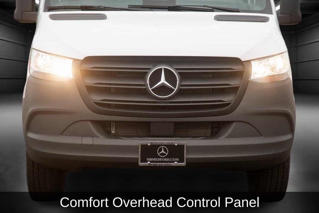 Thumbnail: 2025 Mercedes-Benz Sprinter - 16