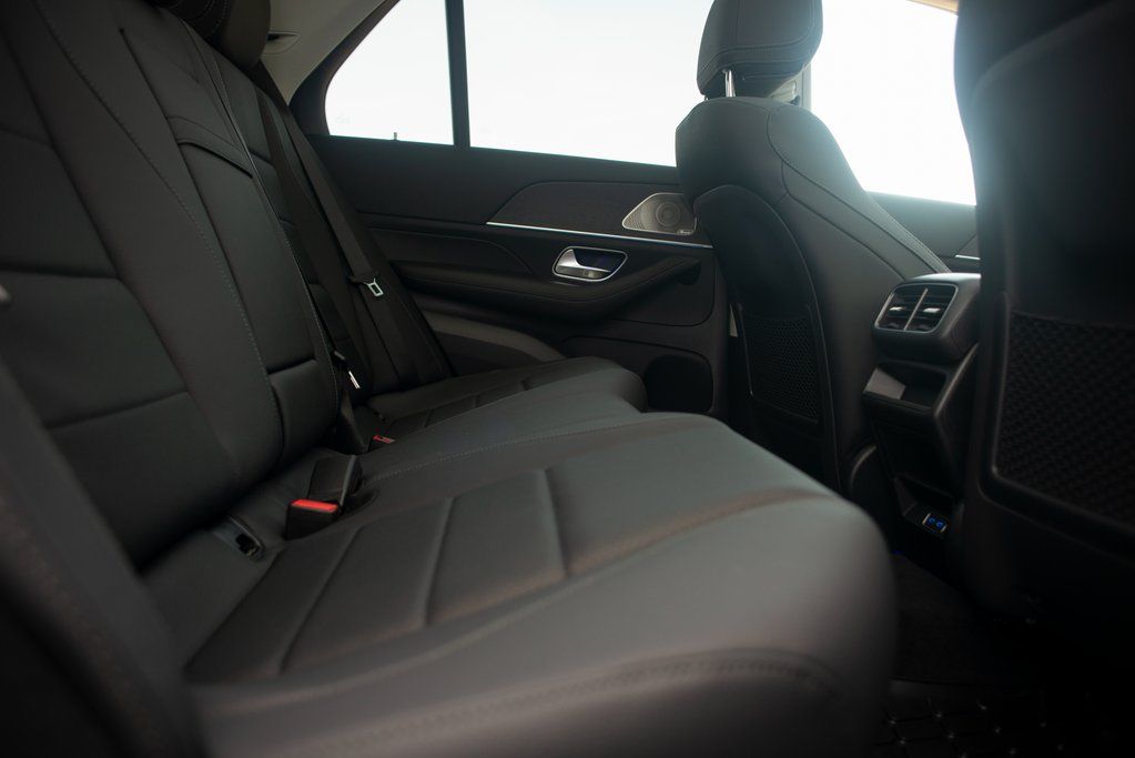 Thumbnail: 2025 Mercedes-Benz GLE - 27