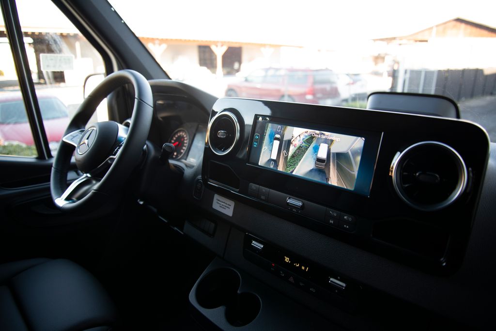 Thumbnail: 2026 Mercedes-Benz Sprinter - 16