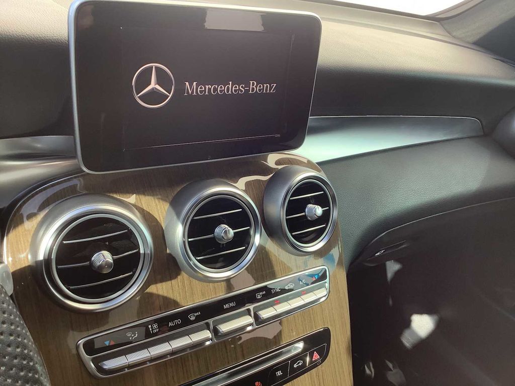 Thumbnail: 2019 Mercedes-Benz GLC - 16
