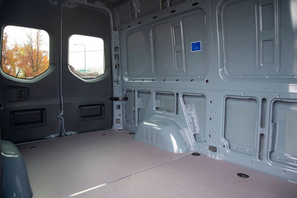 Thumbnail: 2025 Mercedes-Benz Sprinter - 21