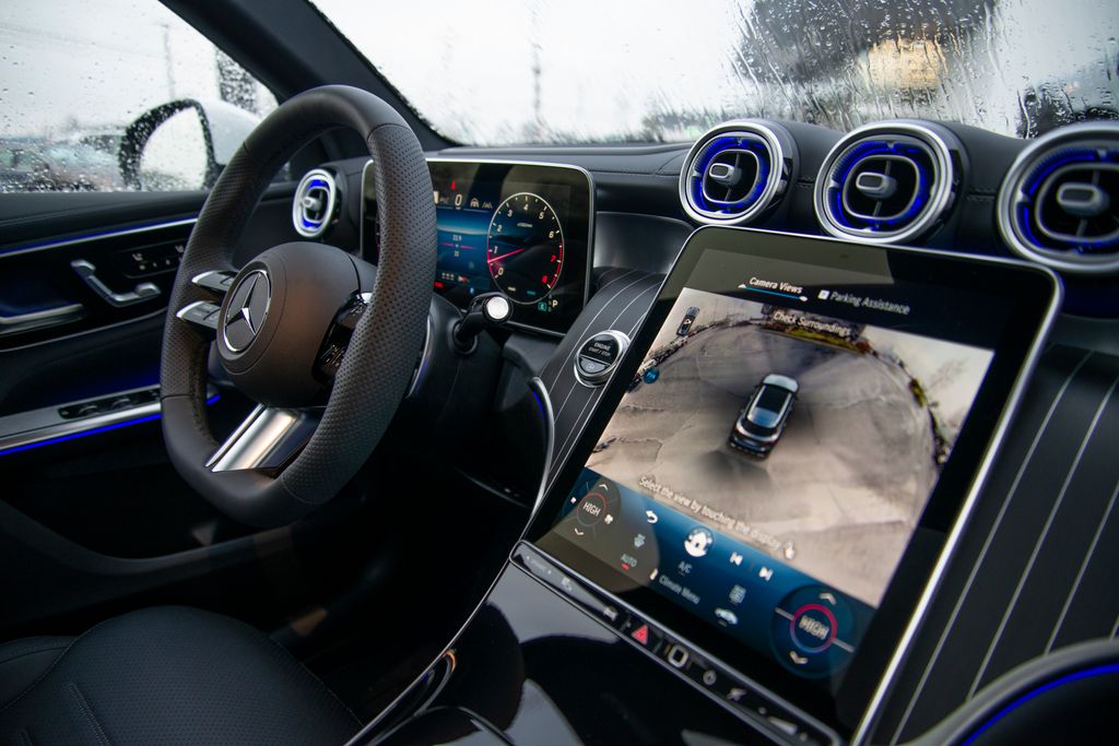 Thumbnail: 2026 Mercedes-Benz GLC - 20