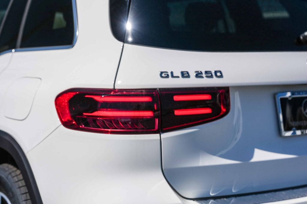 Thumbnail: 2026 Mercedes-Benz GLB - 9