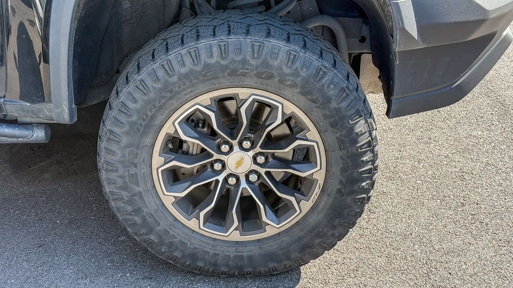 Thumbnail: 2020 Chevrolet Colorado - 6