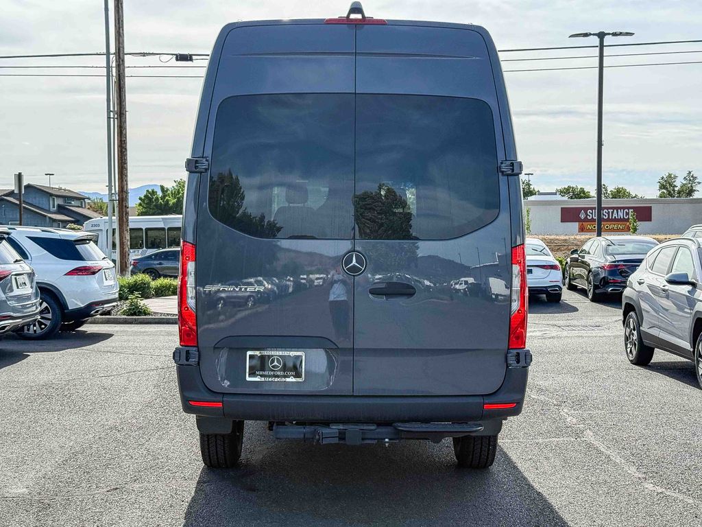 Thumbnail: 2026 Mercedes-Benz Sprinter - 7
