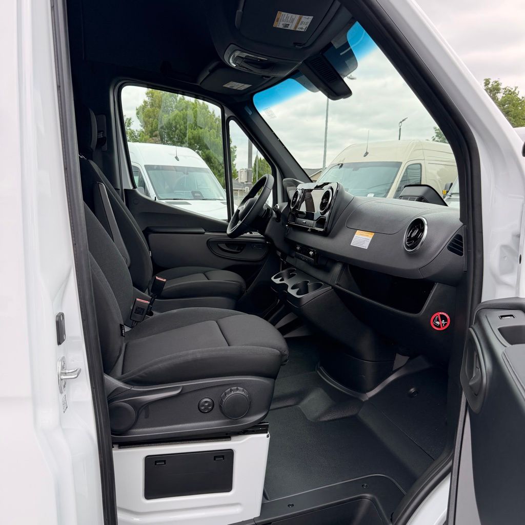 Thumbnail: 2026 Mercedes-Benz Sprinter - 26