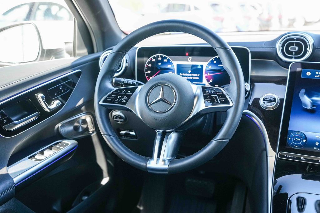 Thumbnail: 2025 Mercedes-Benz GLC - 19