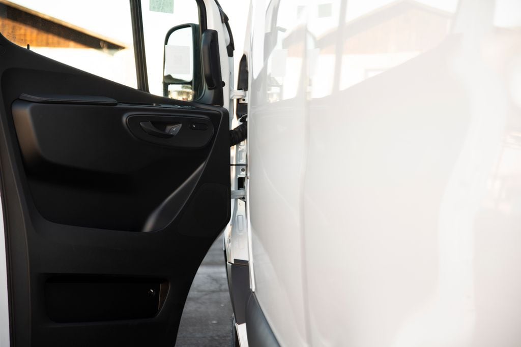 Thumbnail: 2026 Mercedes-Benz Sprinter - 11