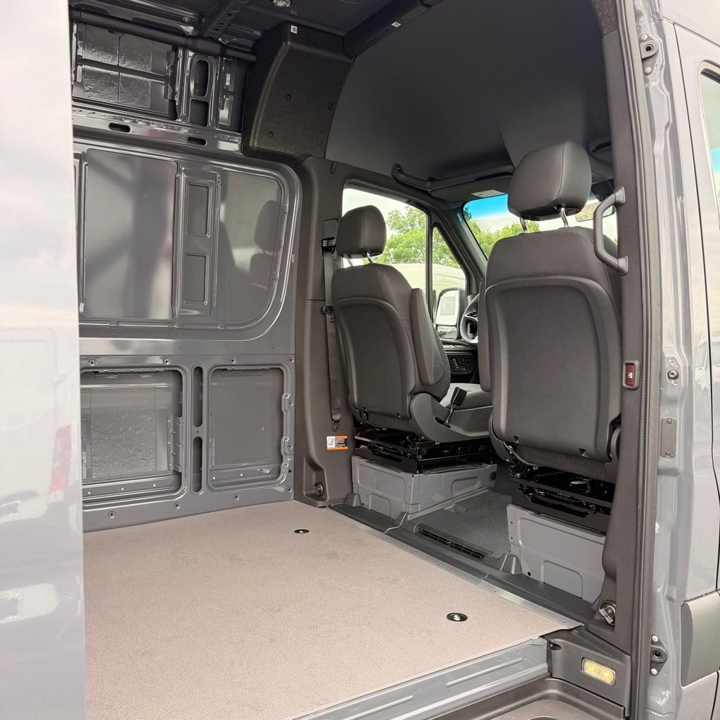 Thumbnail: 2026 Mercedes-Benz Sprinter - 24
