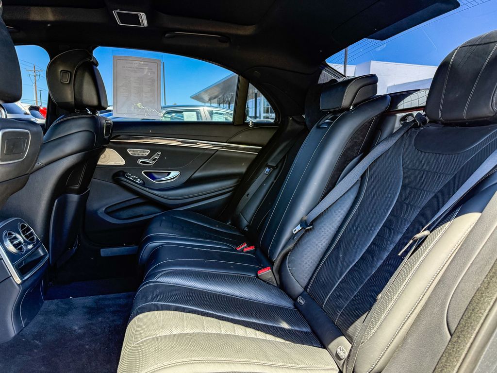 Thumbnail: 2019 Mercedes-Benz S-Class - 17