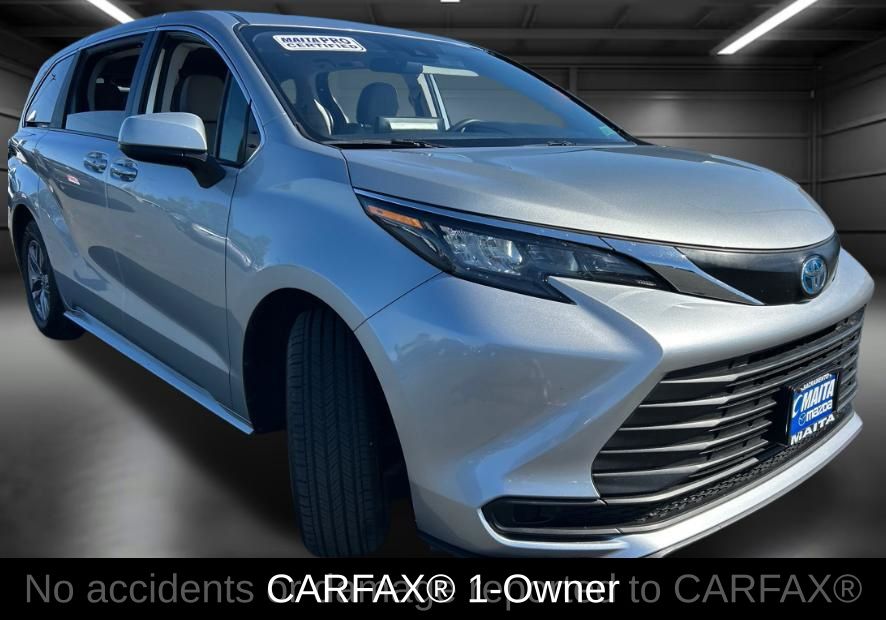 Thumbnail: 2024 Toyota Sienna - 2