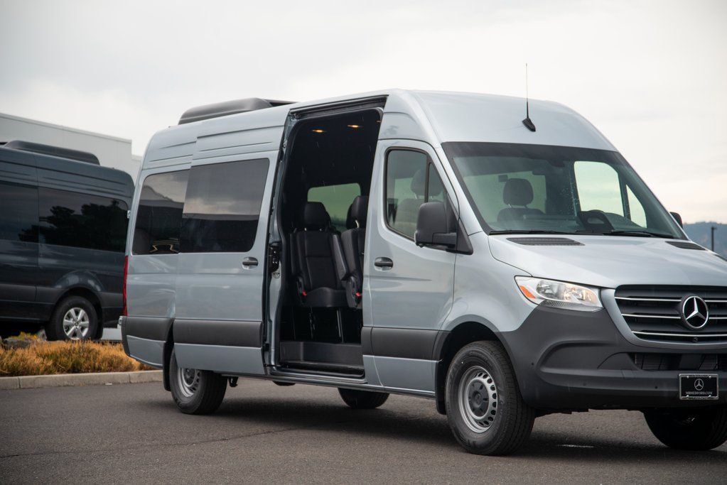 Thumbnail: 2025 Mercedes-Benz Sprinter - 7
