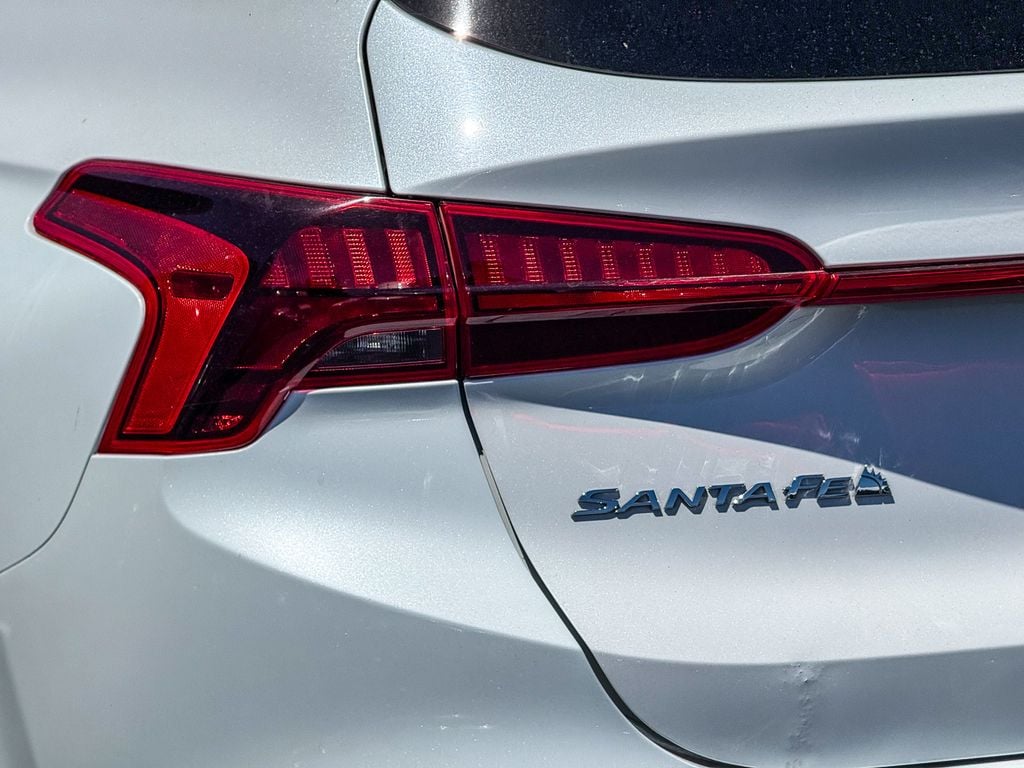 Thumbnail: 2022 Hyundai Santa Fe - 9