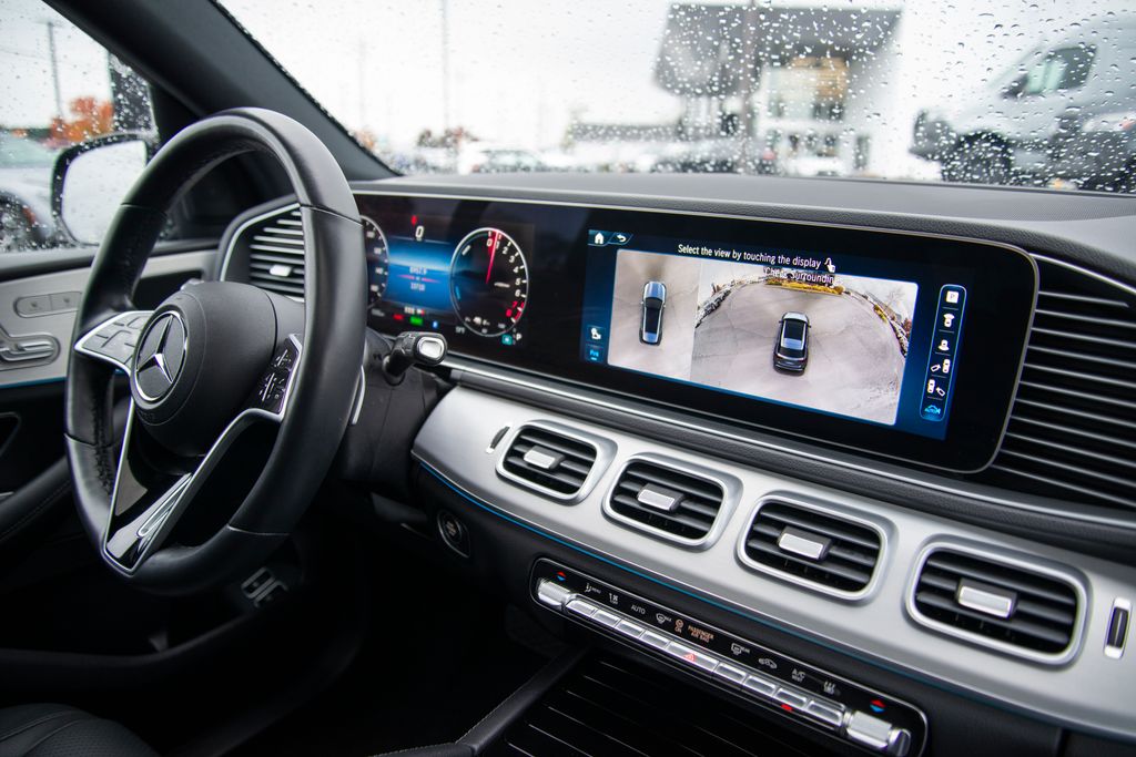 Thumbnail: 2024 Mercedes-Benz GLE - 24