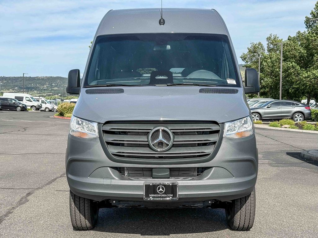 Thumbnail: 2026 Mercedes-Benz Sprinter - 4