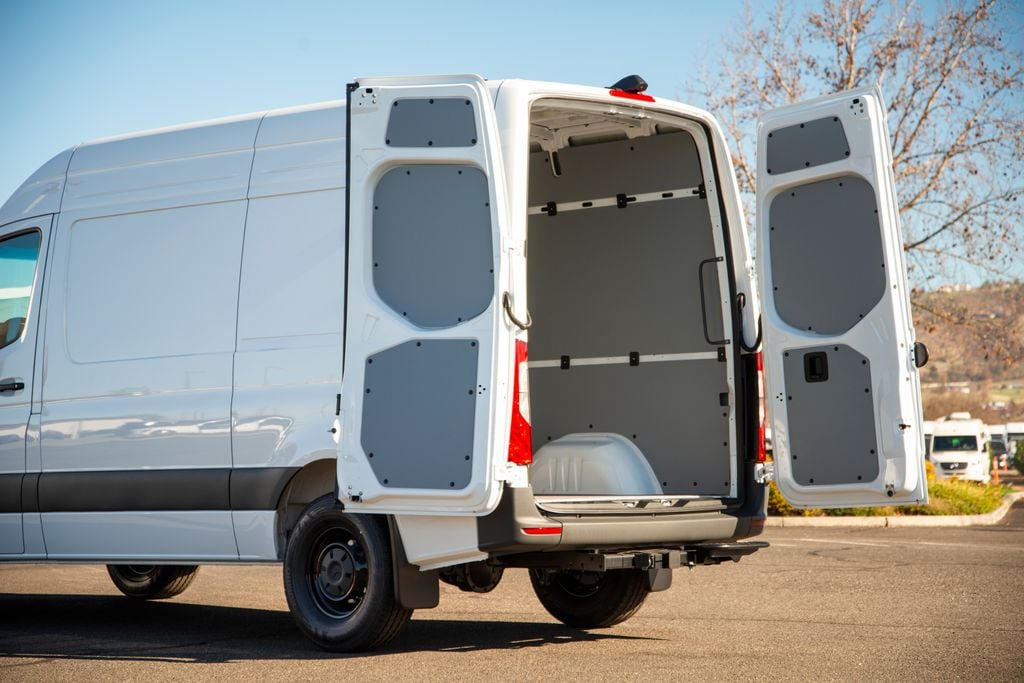 Thumbnail: 2026 Mercedes-Benz Sprinter - 10