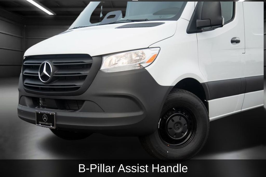 Thumbnail: 2025 Mercedes-Benz Sprinter - 17