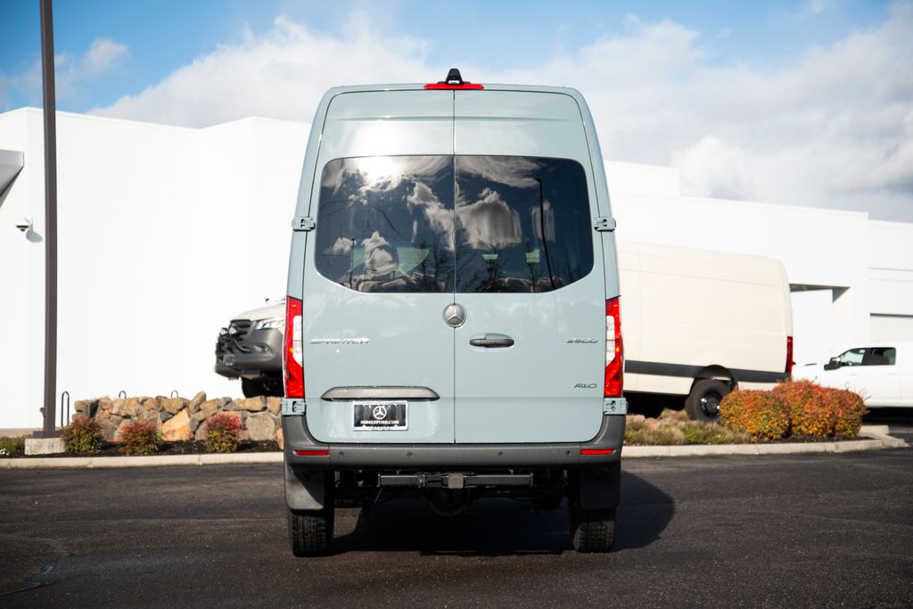 Thumbnail: 2026 Mercedes-Benz Sprinter - 4