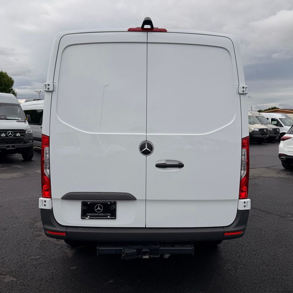 Thumbnail: 2026 Mercedes-Benz Sprinter - 5