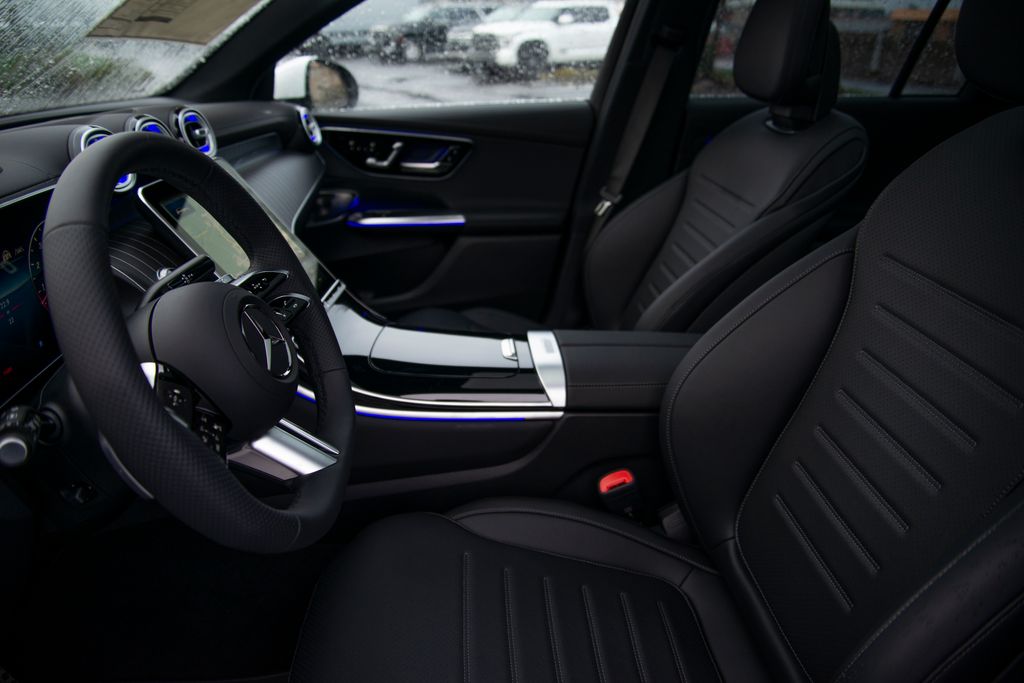 Thumbnail: 2026 Mercedes-Benz GLC - 12