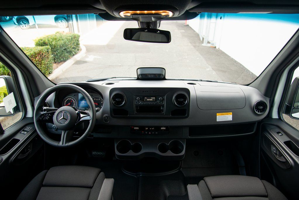 Thumbnail: 2026 Mercedes-Benz Sprinter - 17