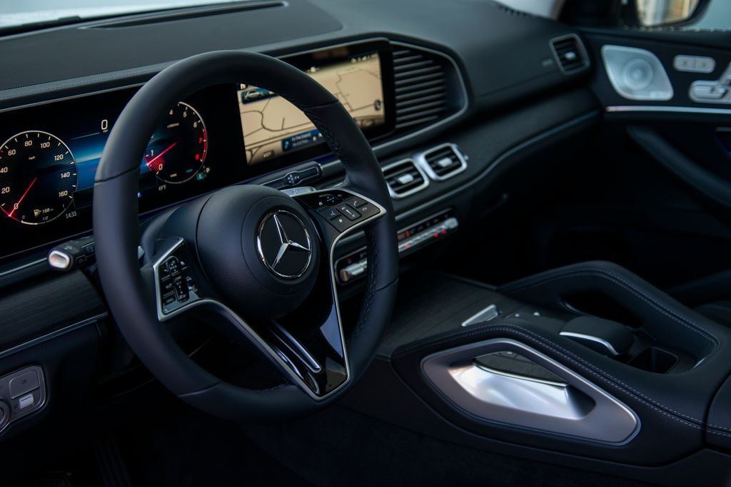 Thumbnail: 2026 Mercedes-Benz GLE - 15