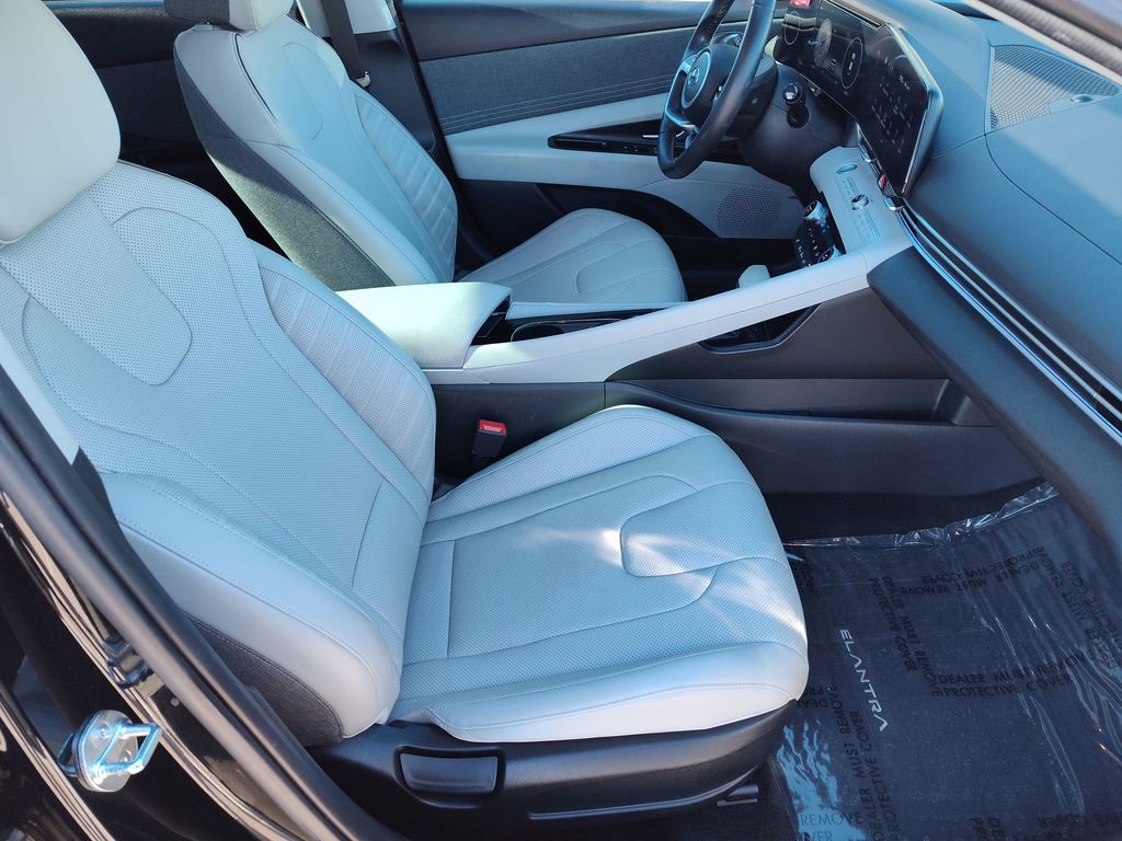 Thumbnail: 2023 Hyundai Elantra - 26