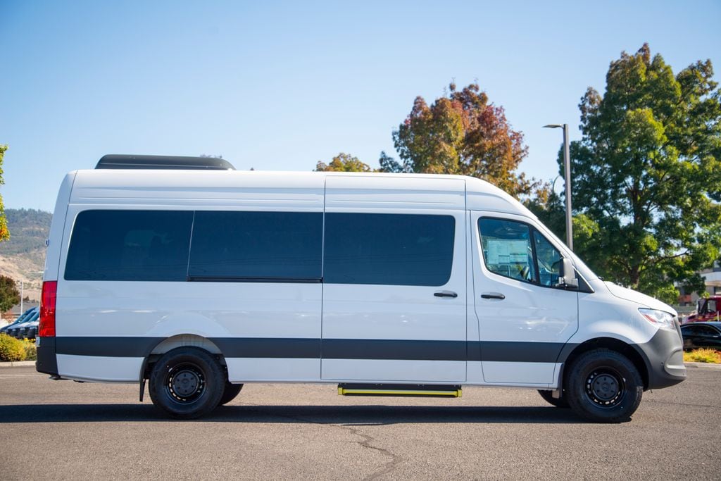 Thumbnail: 2026 Mercedes-Benz Sprinter - 5