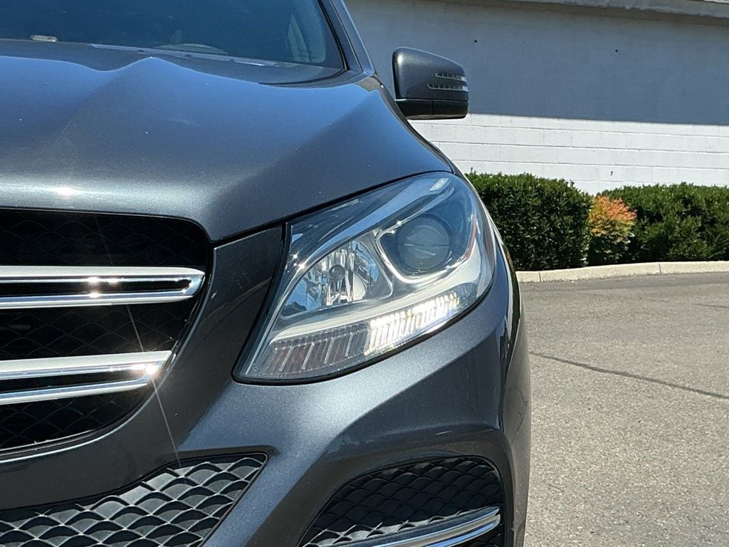 Thumbnail: 2016 Mercedes-Benz GLE - 2