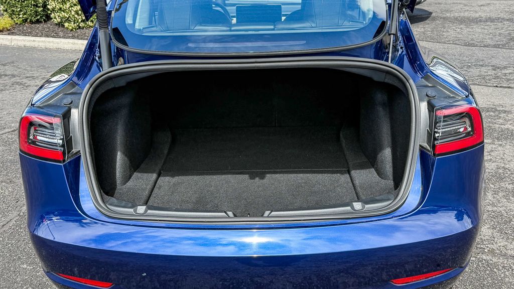 Thumbnail: 2023 Tesla Model 3 - 24