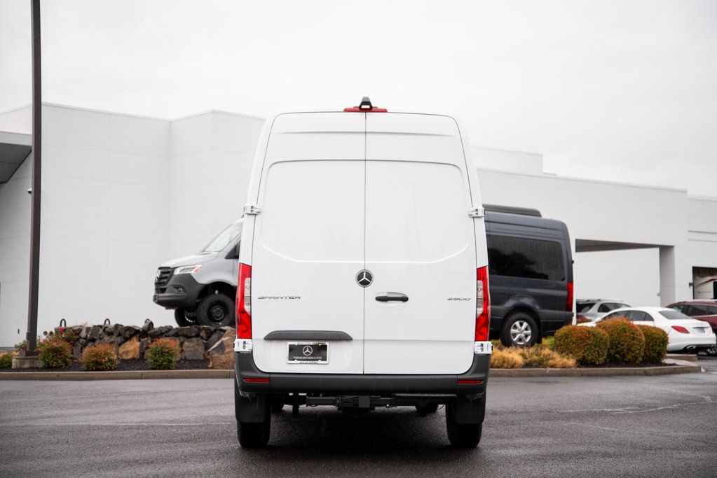 Thumbnail: 2026 Mercedes-Benz Sprinter - 4