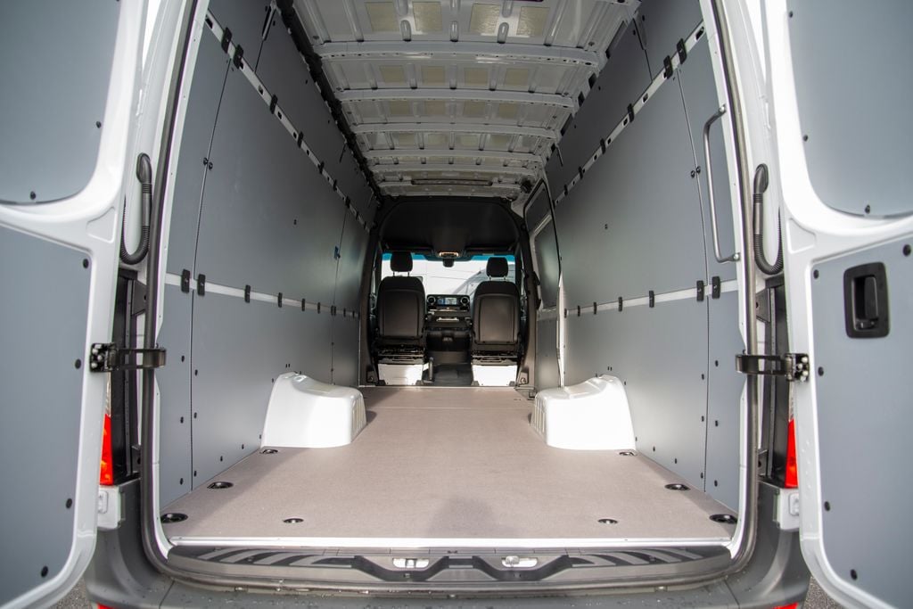 Thumbnail: 2026 Mercedes-Benz Sprinter - 20