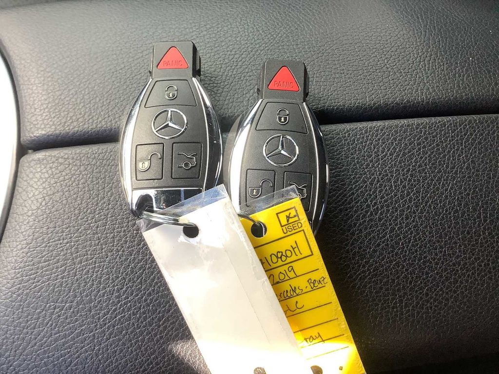 Thumbnail: 2019 Mercedes-Benz GLC - 20