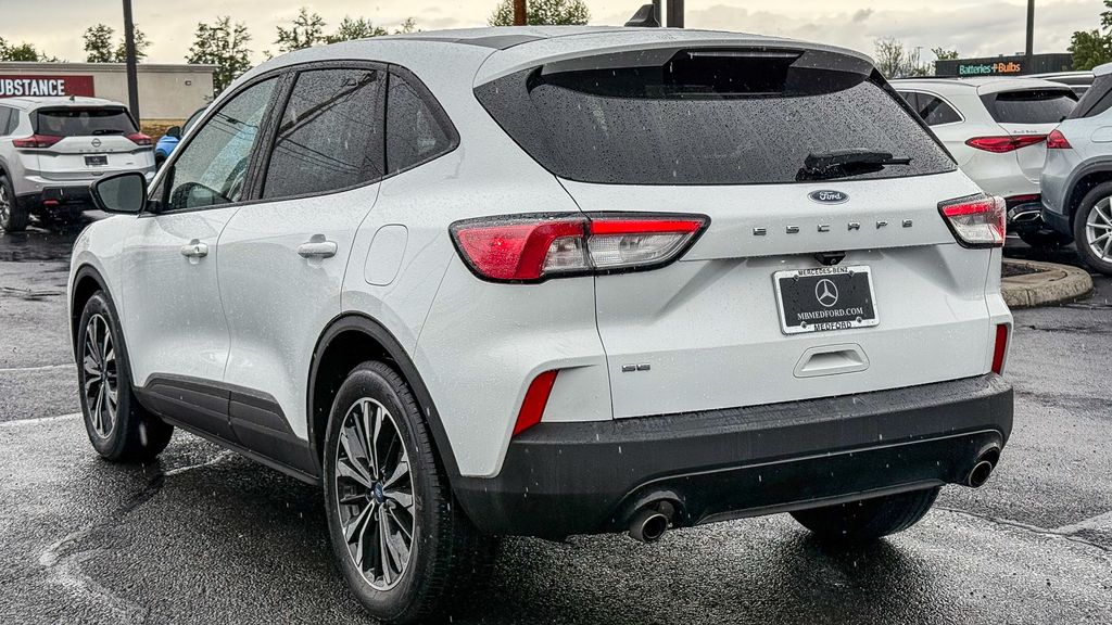 Thumbnail: 2022 Ford Escape - 8