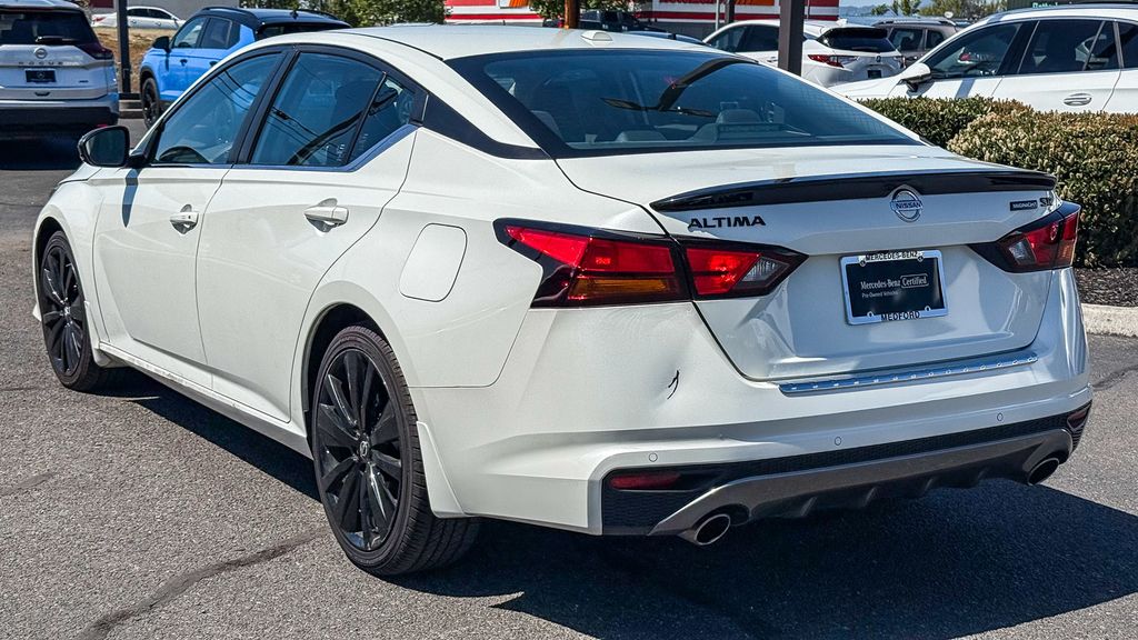Thumbnail: 2022 Nissan Altima - 8