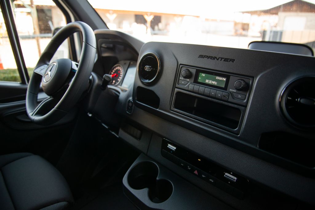 Thumbnail: 2026 Mercedes-Benz Sprinter - 16