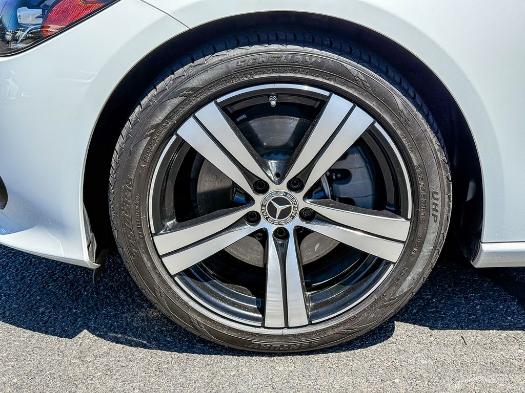 Thumbnail: 2022 Mercedes-Benz C-Class - 11